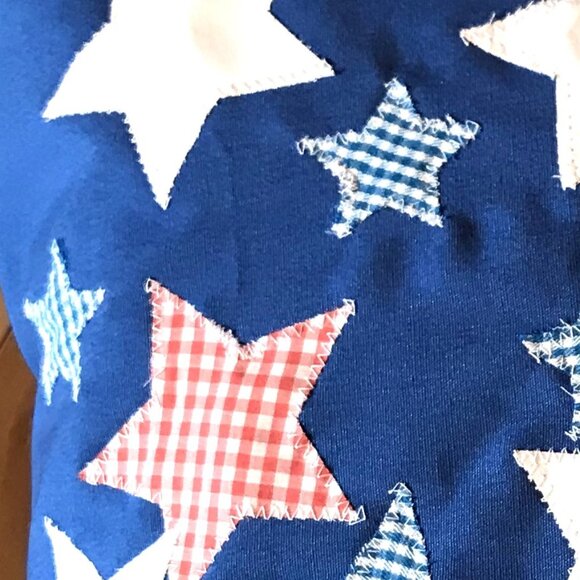 Patriotic Pillow Cover: Patchwork Stars, Faith Family Freedom Applique, 18 x 18 - Picture 3 of 9
